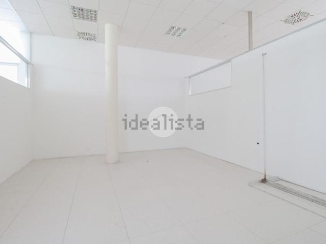 Locale in affitto di 1400 m² in Strada Rivoltana, 1