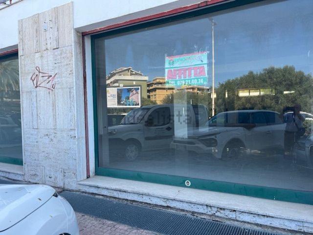Locale in affitto di 1400 m² in Via Budapest