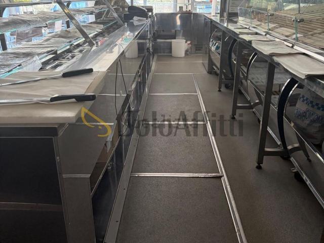 Locale in affitto di 140 m²