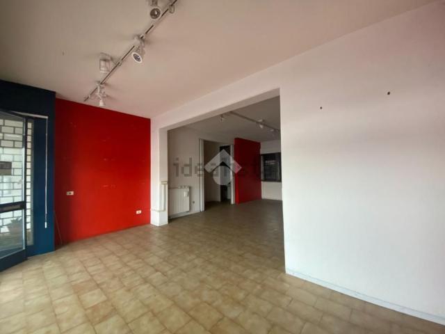 Locale in affitto di 140 m² in Via Cavalieri di Vittorio Veneto, 141