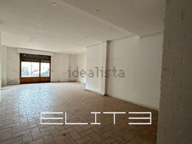 Locale in affitto di 140 m² in Via Carlo Maratta