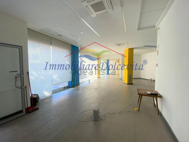 Locale in affitto di 140 m² in Via Benedetto Marcello, 1