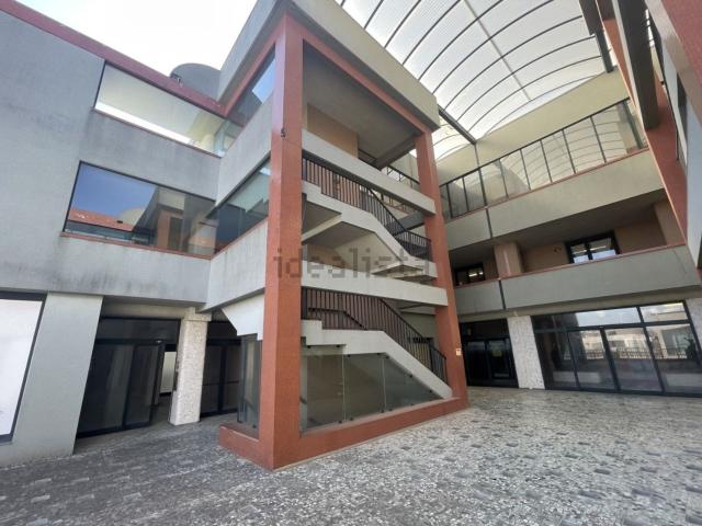Locale in affitto di 140 m² in Via Giuseppe Guglielmi