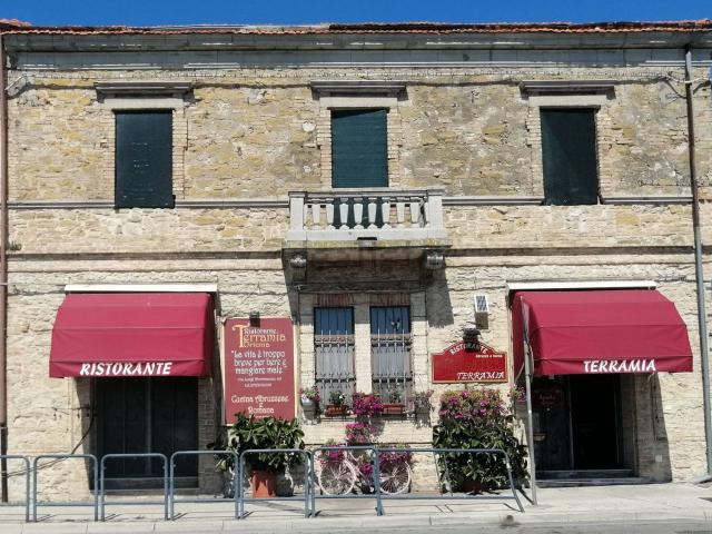 Locale in affitto di 140 m² in Via Dommarco