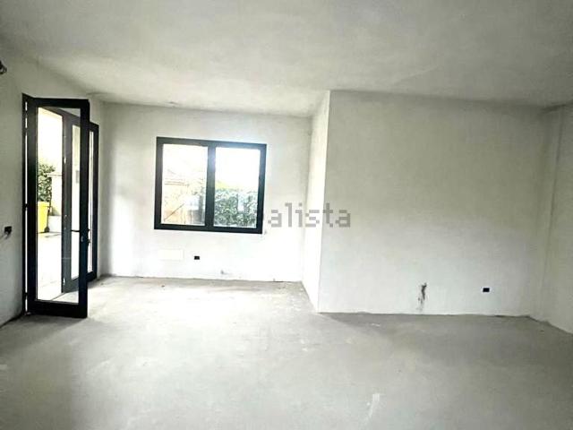 Locale in affitto di 140 m² in Via dei Confini