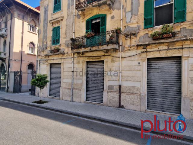 Locale in affitto di 140 m² in Via della Zecca, 58