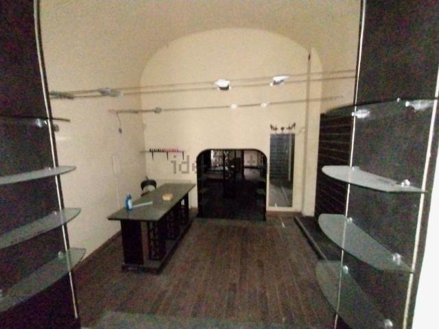 Locale in affitto di 140 m² in Via Filippo Pacini