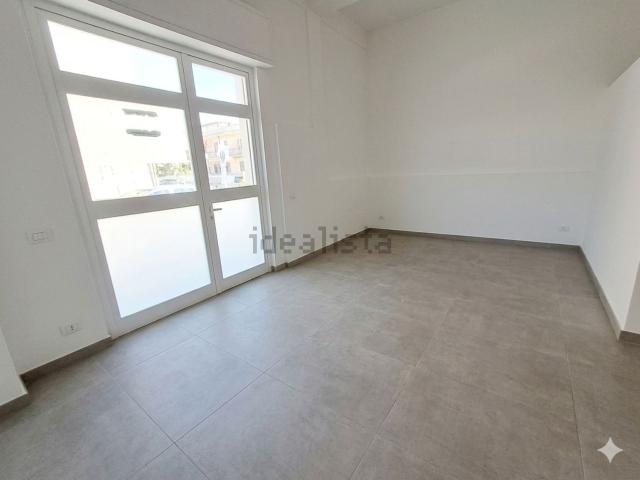 Locale in affitto di 140 m² in Via Madonie