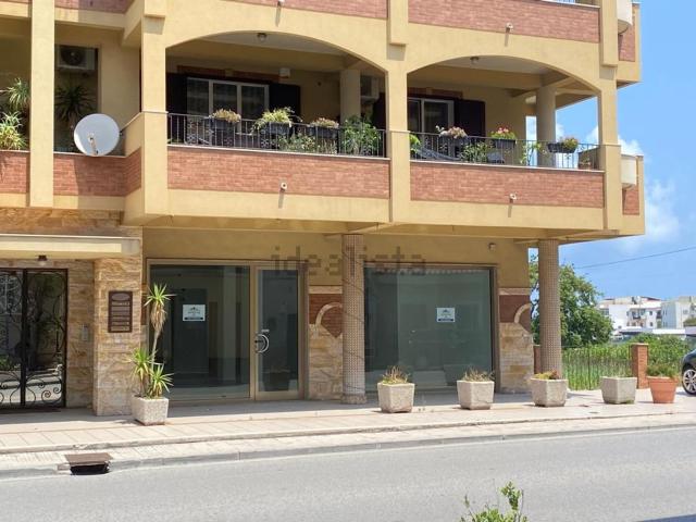 Locale in affitto di 140 m² in Via Nazionale, 421