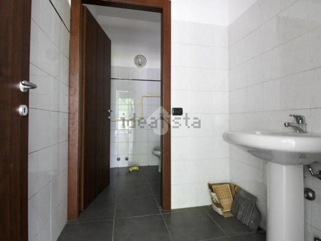 Locale in affitto di 140 m² in Via Sorte