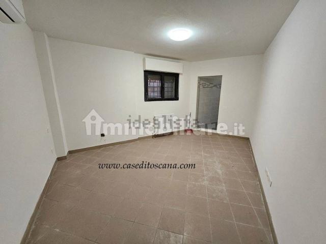 Locale in affitto di 140 m² in Via Spartaco Lavagnini, 1