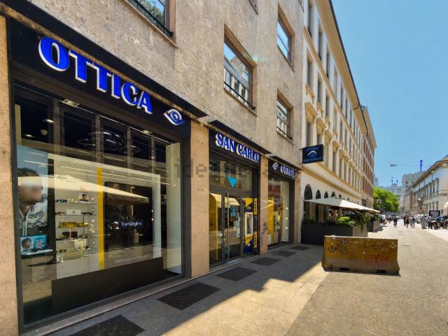 Locale in affitto di 140 m² in Via Pattari, 2