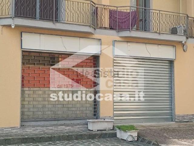 Locale in affitto di 140 m² in Via Roma