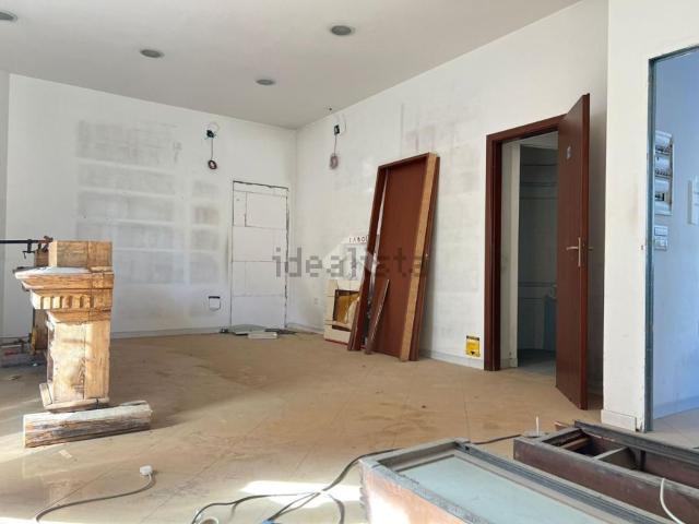 Locale in affitto di 140 m² in Via Torretta, 14