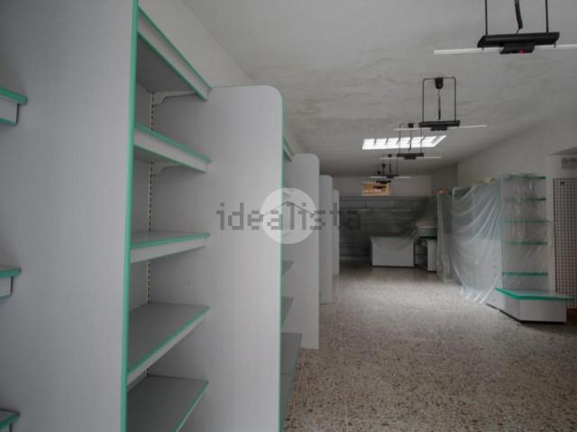 Locale in affitto di 140 m² in Via Umberto I, 1