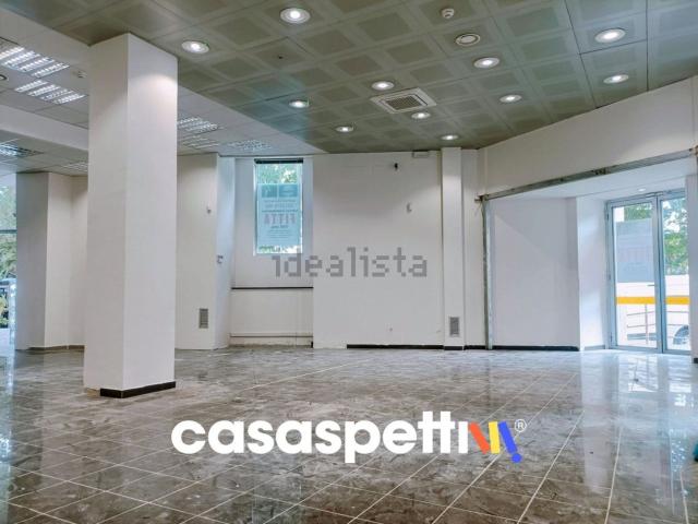 Locale in affitto di 140 m² in Lungomare Trieste, 224