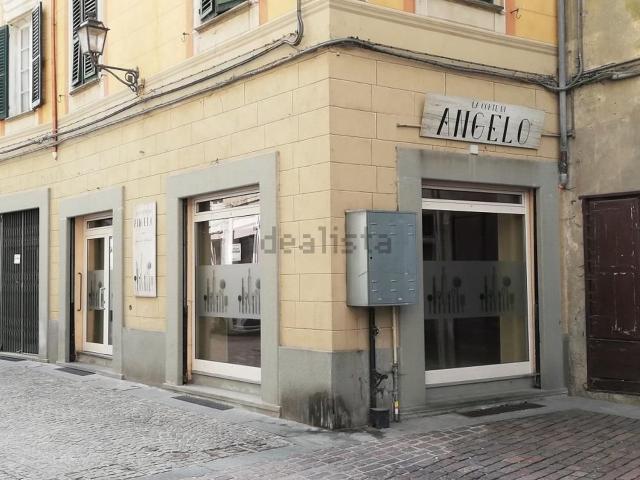 Locale in affitto di 140 m² in Piazza Giuseppe Mazzini, 28