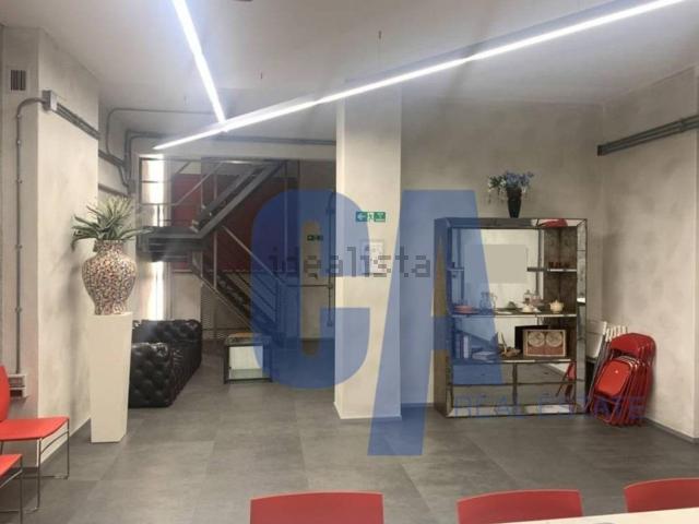 Locale in affitto di 141 m² in Via Maurizio Gonzaga