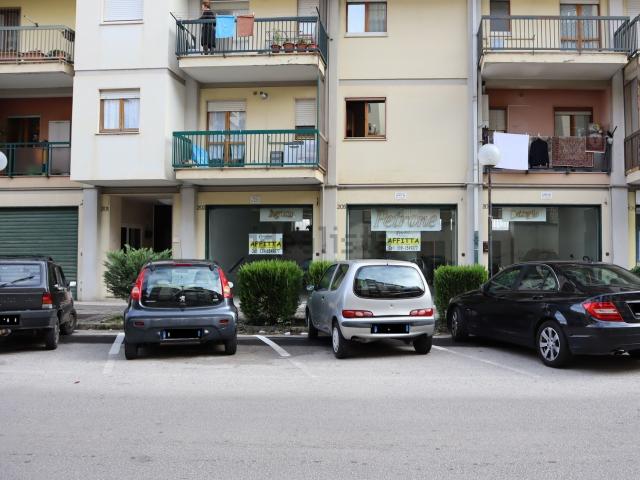 Locale in affitto di 141 m² in Via Messina, 203