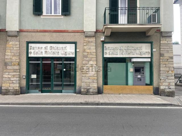 Locale in affitto di 141 m² in Via San Rufino