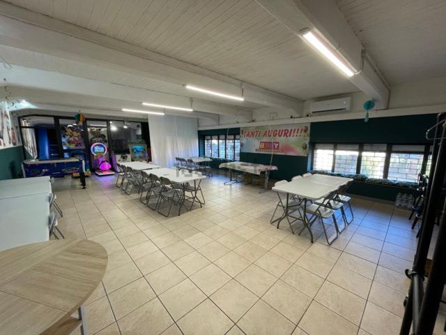 Locale in affitto di 143 m² in Via Cassia, 4