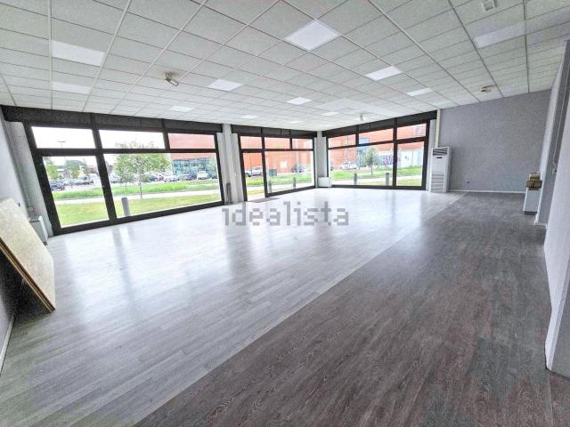 Locale in affitto di 145 m² in Via Giovanni Lanza, 56