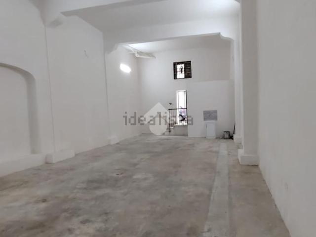 Locale in affitto di 145 m² in Via della Repubblica