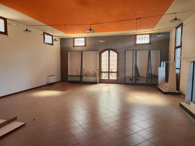 Locale in affitto di 145 m² in Via Per Montemerlo