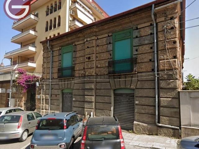 Locale in affitto di 147 m²