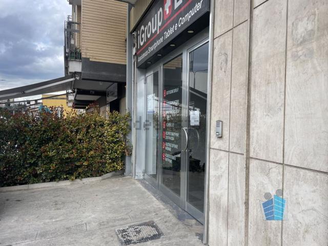 Locale in affitto di 148 m² in Via Ludovico Ariosto