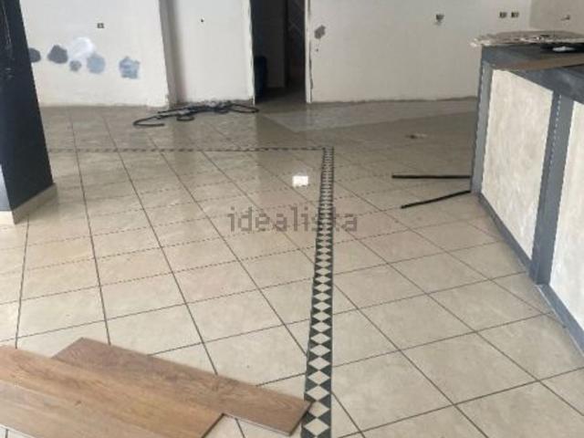 Locale in affitto di 150 m² in Corso Europa, 200