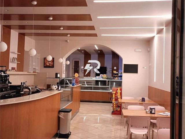 Locale in affitto di 150 m²
