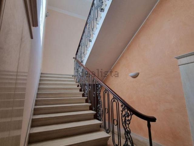 Locale in affitto di 150 m² in Via Conte di Ruvo