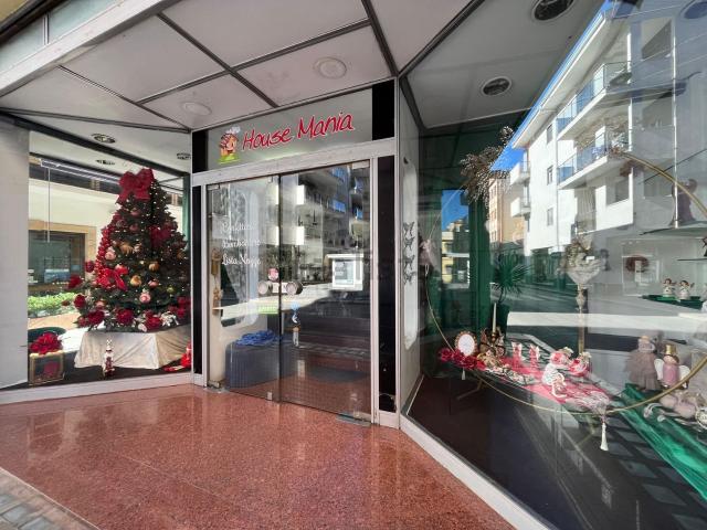 Locale in affitto di 150 m² in Via G. Medici