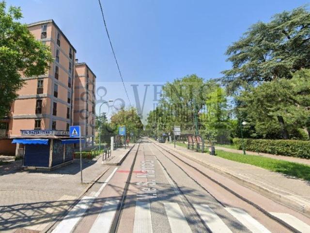 Locale in affitto di 150 m² in Via Giuseppe Tassini