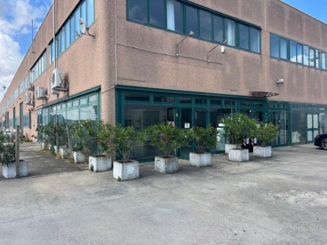 Locale in affitto di 150 m² in Via del Progresso, 1