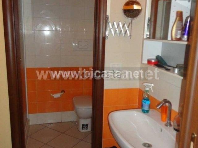 Locale in affitto di 150 m² in Via Flaminia