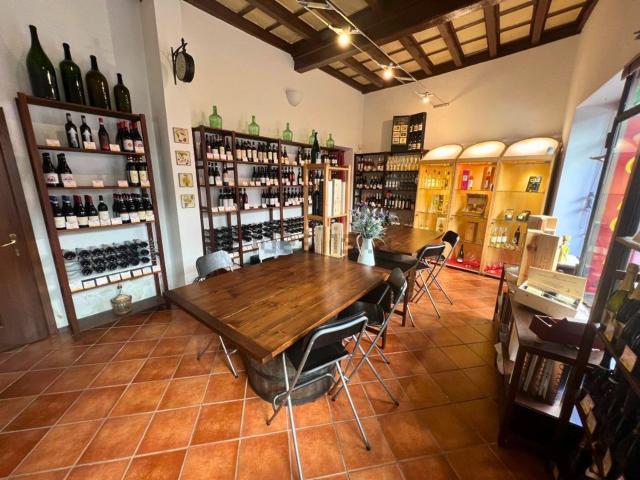 Locale in affitto di 150 m² in Via Ing. Francesco Viotti, 50