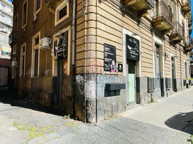 Locale in affitto di 150 m² in Via Matteo Renato Imbriani, 37