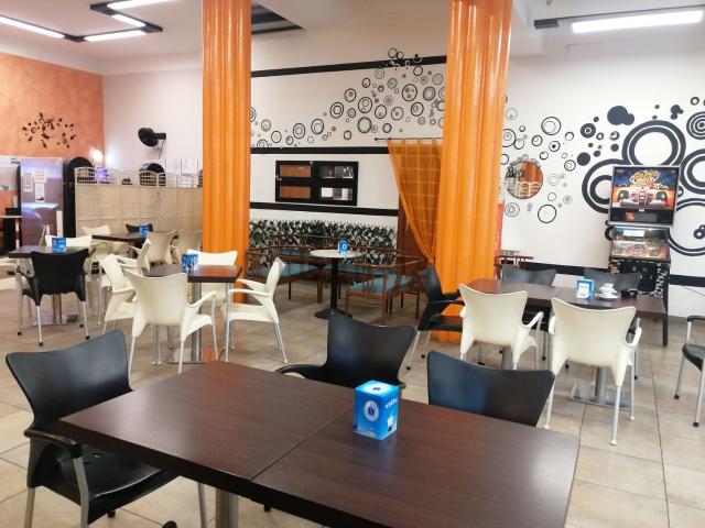 Locale in affitto di 150 m² in Via Parma, 7