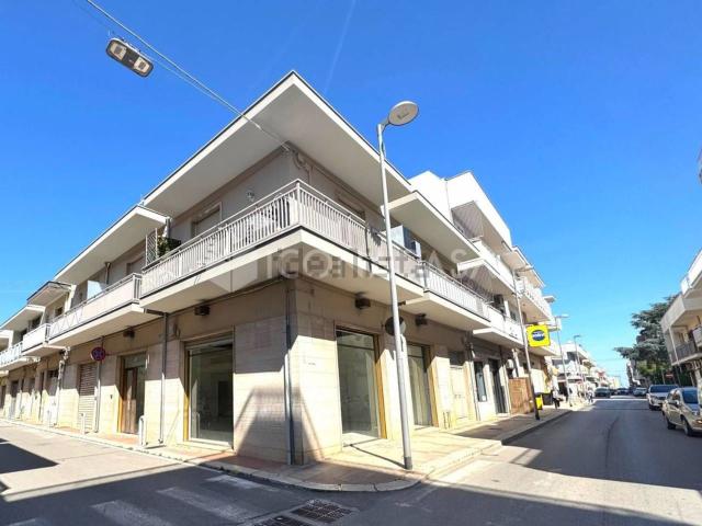 Locale in affitto di 150 m² in Via Principe Umberto