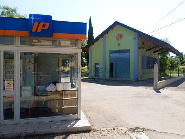 Locale in affitto di 150 m² in Via Roma, 74