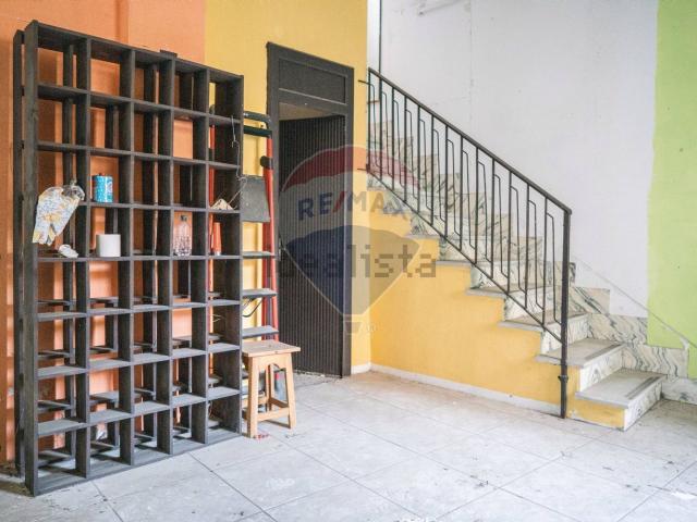 Locale in affitto di 150 m² in Via Roma, 208