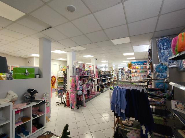Locale in affitto di 150 m² in Via Torino, 1