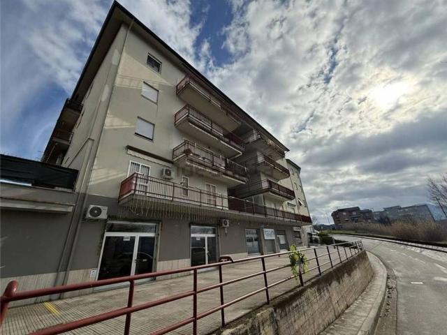 Locale in affitto di 150 m² in Via Trieste