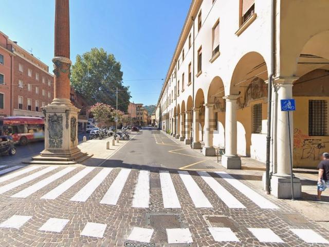 Locale in affitto di 150 m² in Via Ugo Bassi