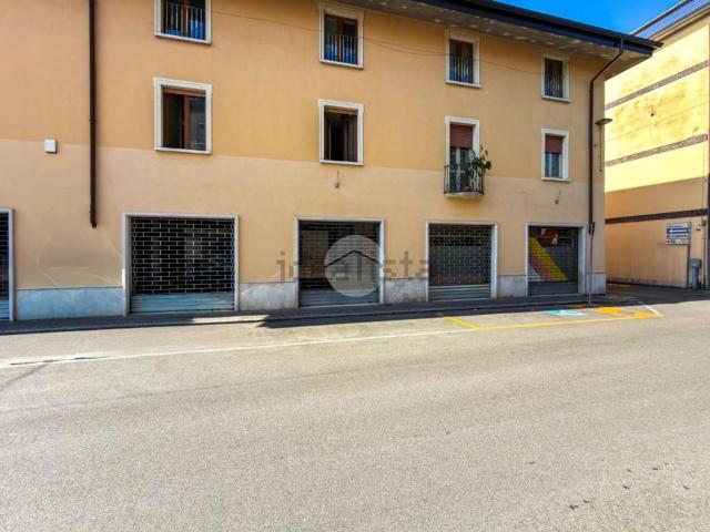 Locale in affitto di 150 m² in Via Vittorio Emanuele II, 44