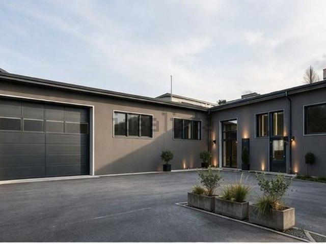 Locale in affitto di 150 m² in Viale dell&apos Industria