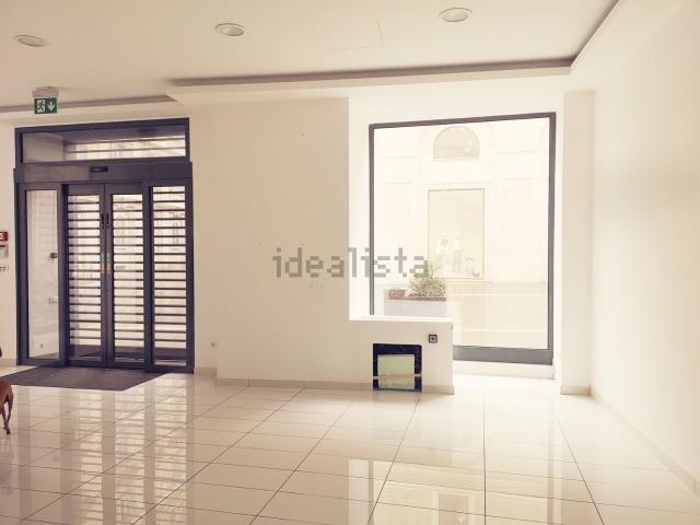 Locale in affitto di 150 m² in Corso Giuseppe Garibaldi