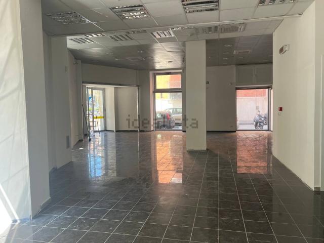Locale in affitto di 150 m² in Lungomare Trieste